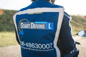 motor rijden bij rijschool start driving eindhoven